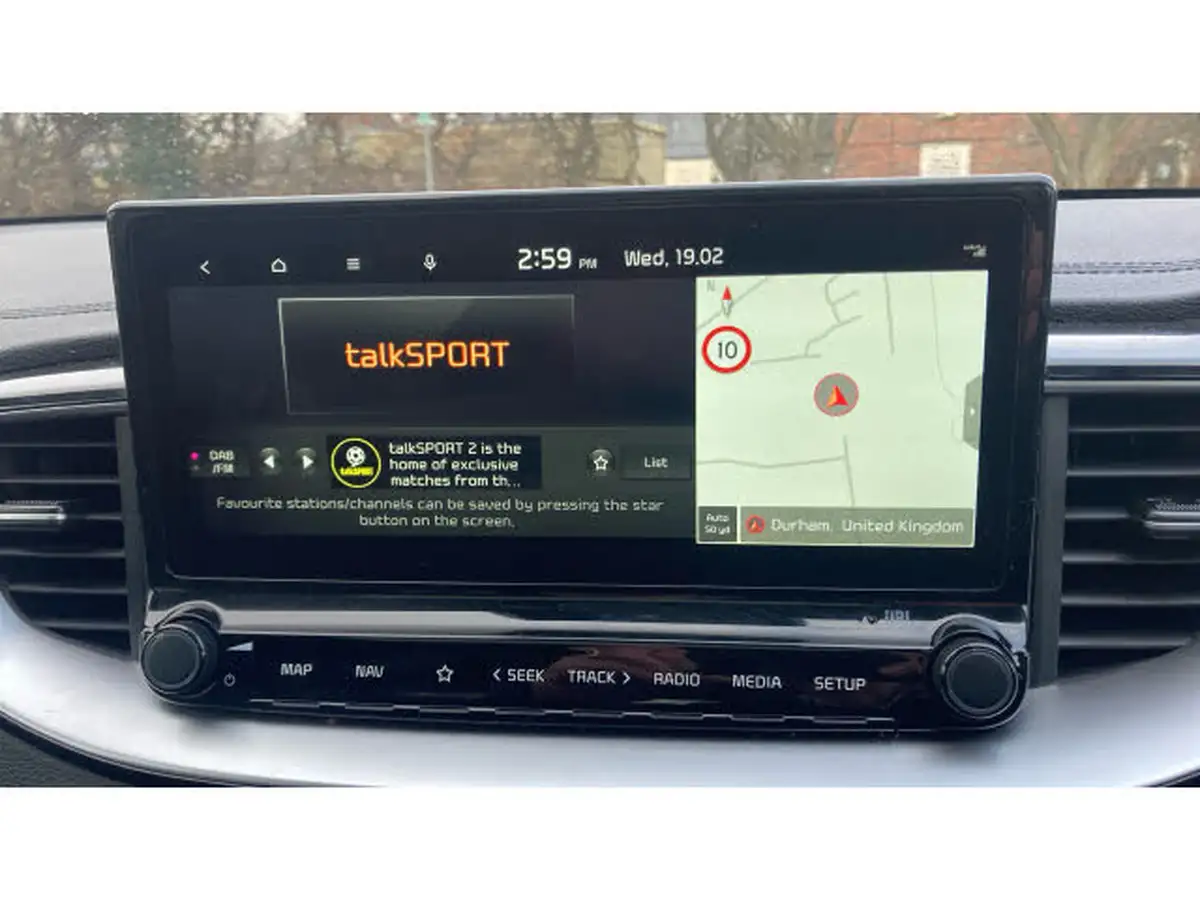 2022-kia-xceed-15-t-gdi-4-big-11