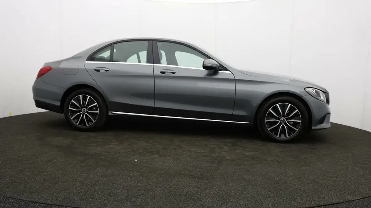 2020-mercedes-benz-c-class-15-c200-se-saloon-4d-big-33