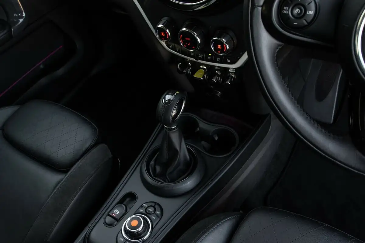 2018-mini-countryman-15-cooper-s-e-phev-ss-big-29