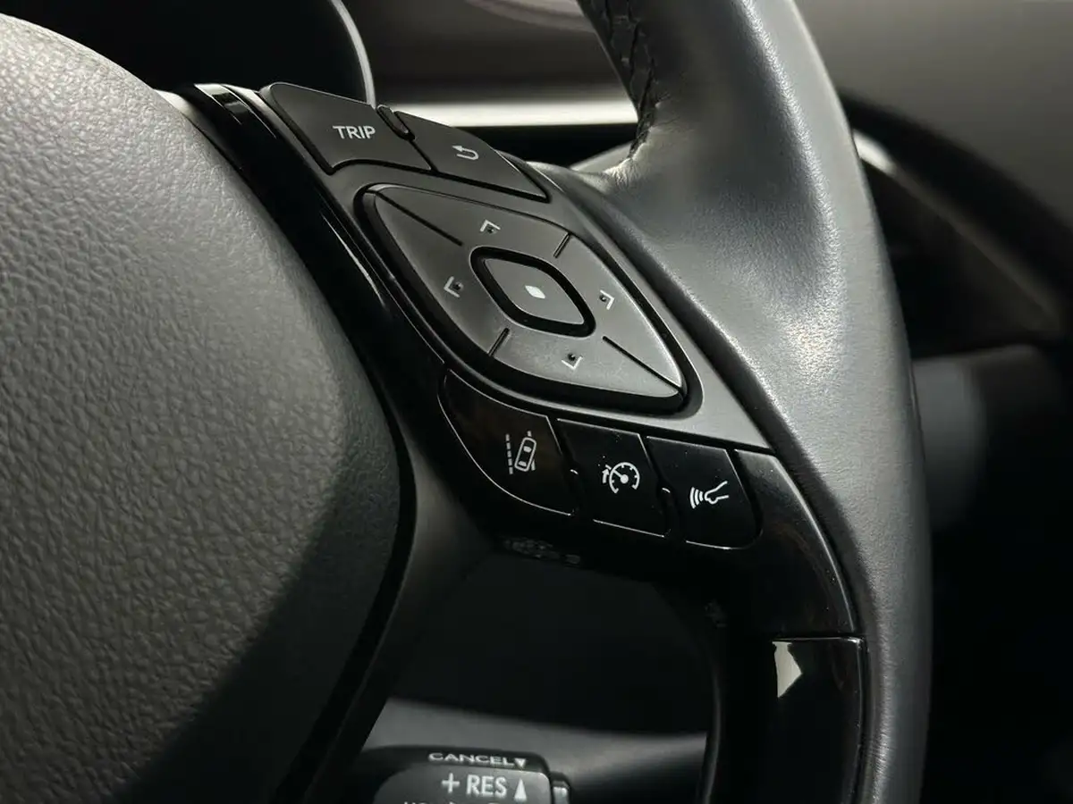 2017-toyota-c-hr-18-vvt-i-excel-big-12