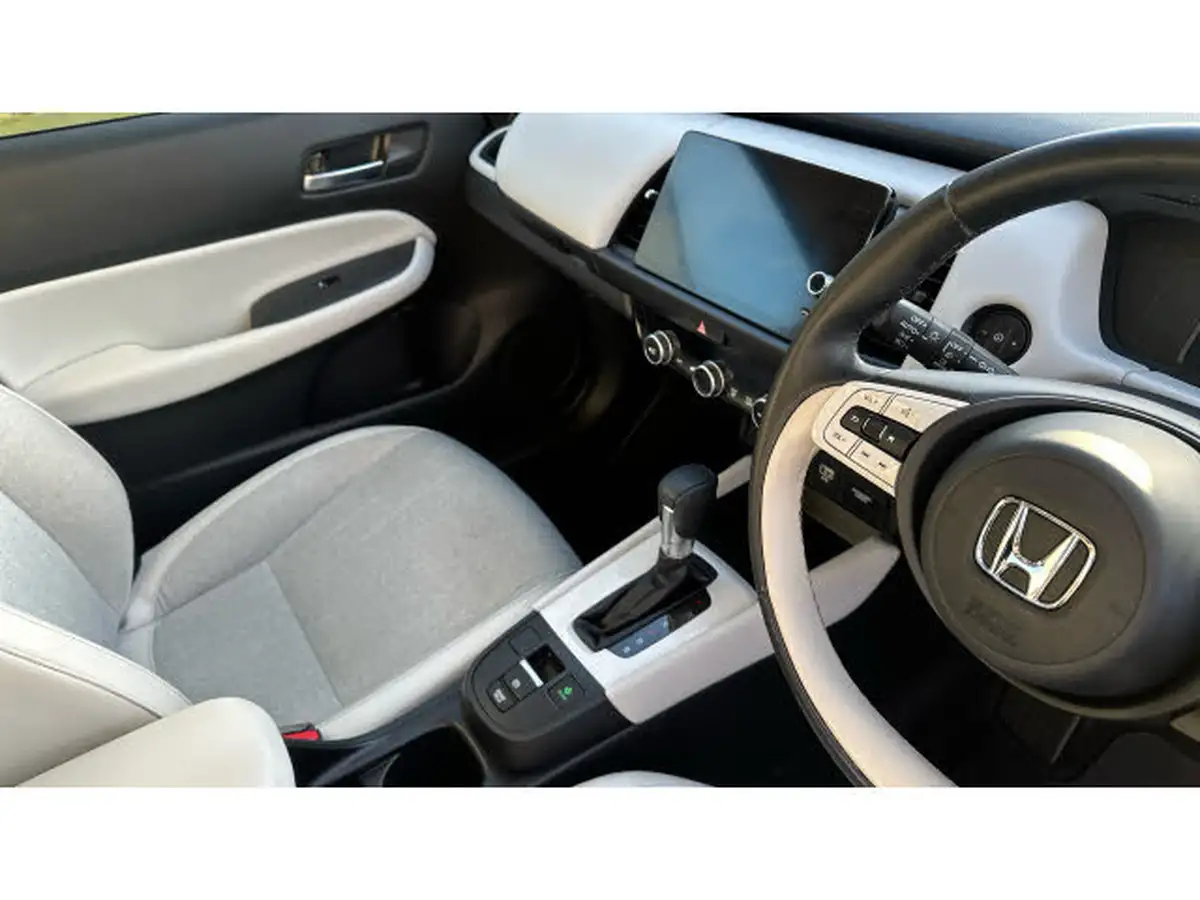 2022-honda-jazz-15-i-mmd-ex-107ps-big-13