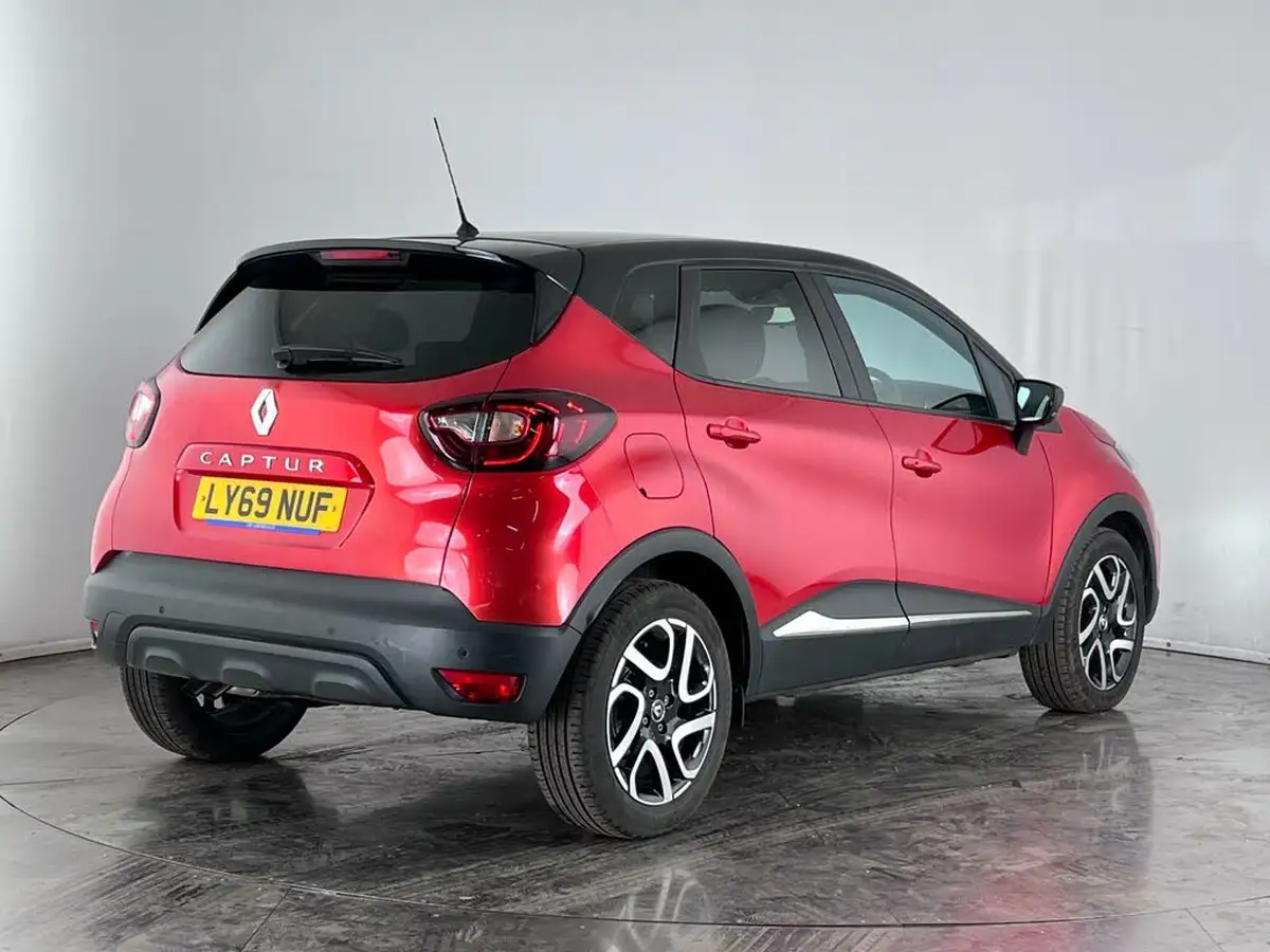 2019-renault-captur-13-tce-iconic-150bhp-ss-edc-auto-big-3