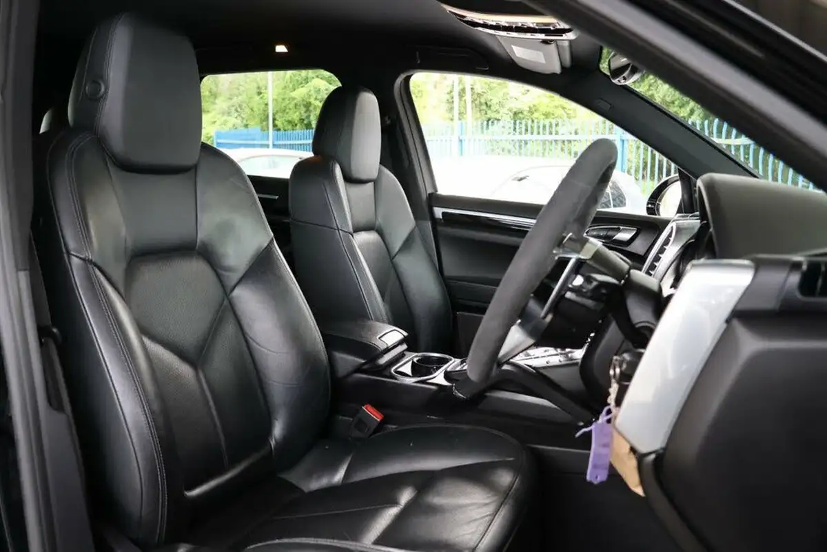 2015-porsche-cayenne-30td-big-4