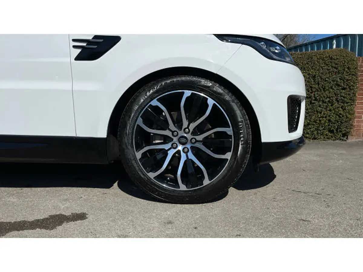 2022-land-rover-range-rover-sport-30-d300-hse-silver-big-7