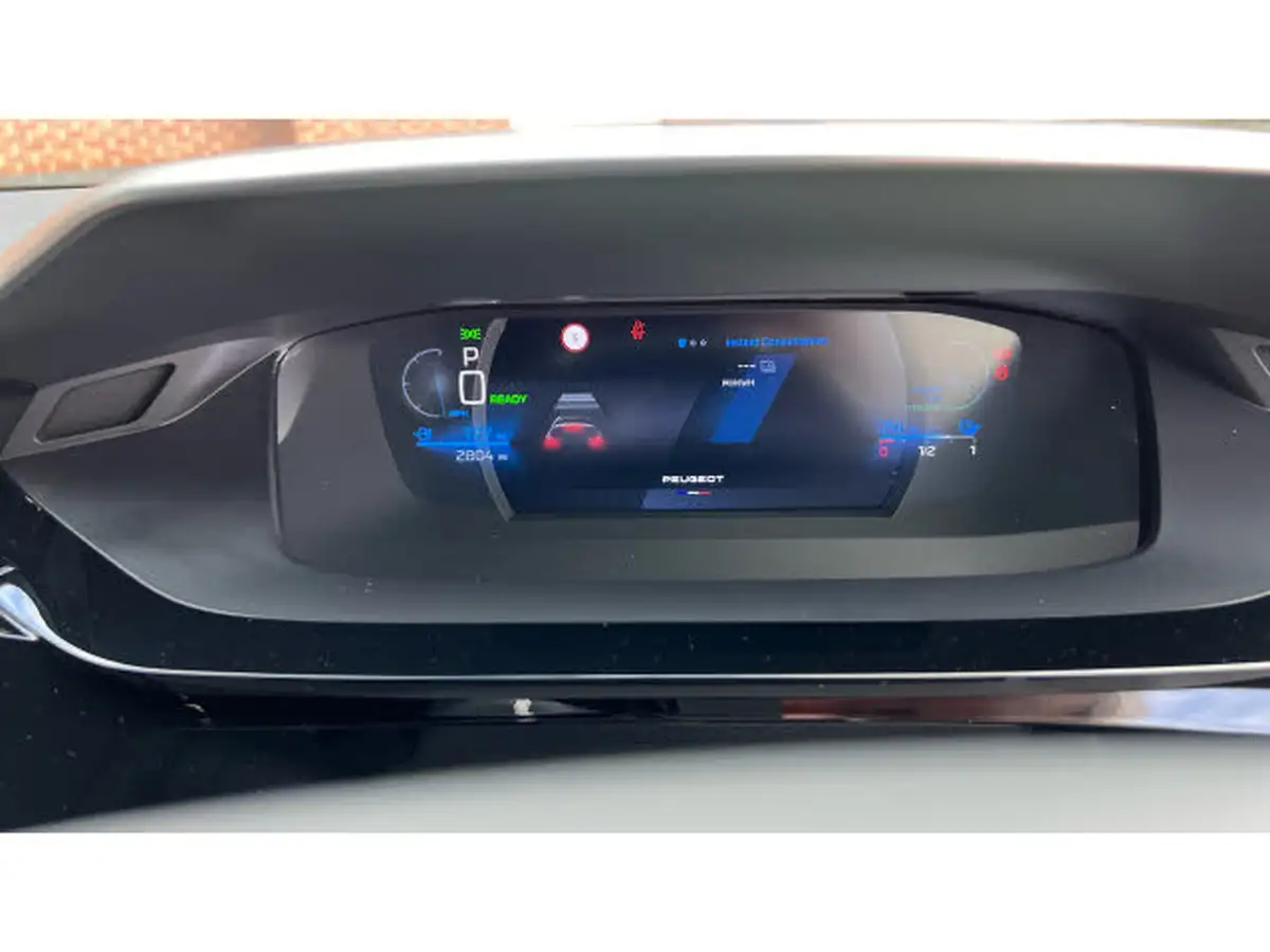 2024-peugeot-308-e-gt-big-17