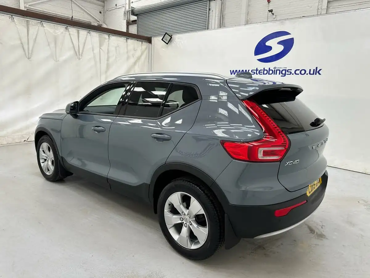 2019-volvo-xc40-20td-d3-momentum-big-4