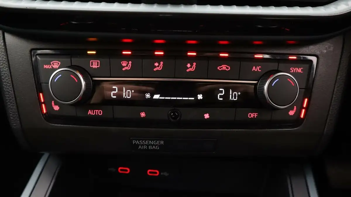 2022-seat-arona-10-tsi-xperience-lux-big-12