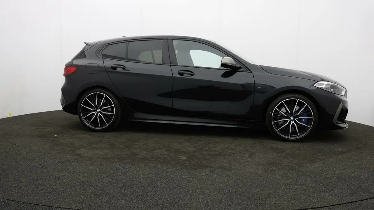 2024-bmw-1-series-20-m135i-xdrive-big-33