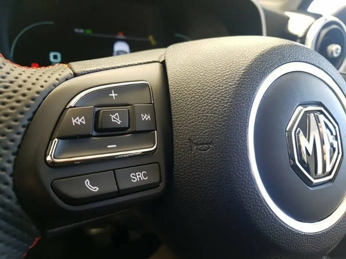 2024-mg-zs-suv-15-vti-tech-exclusive-big-14