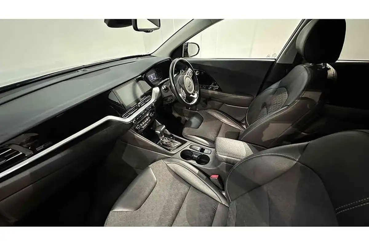2021-kia-niro-16-gdi-2-big-18