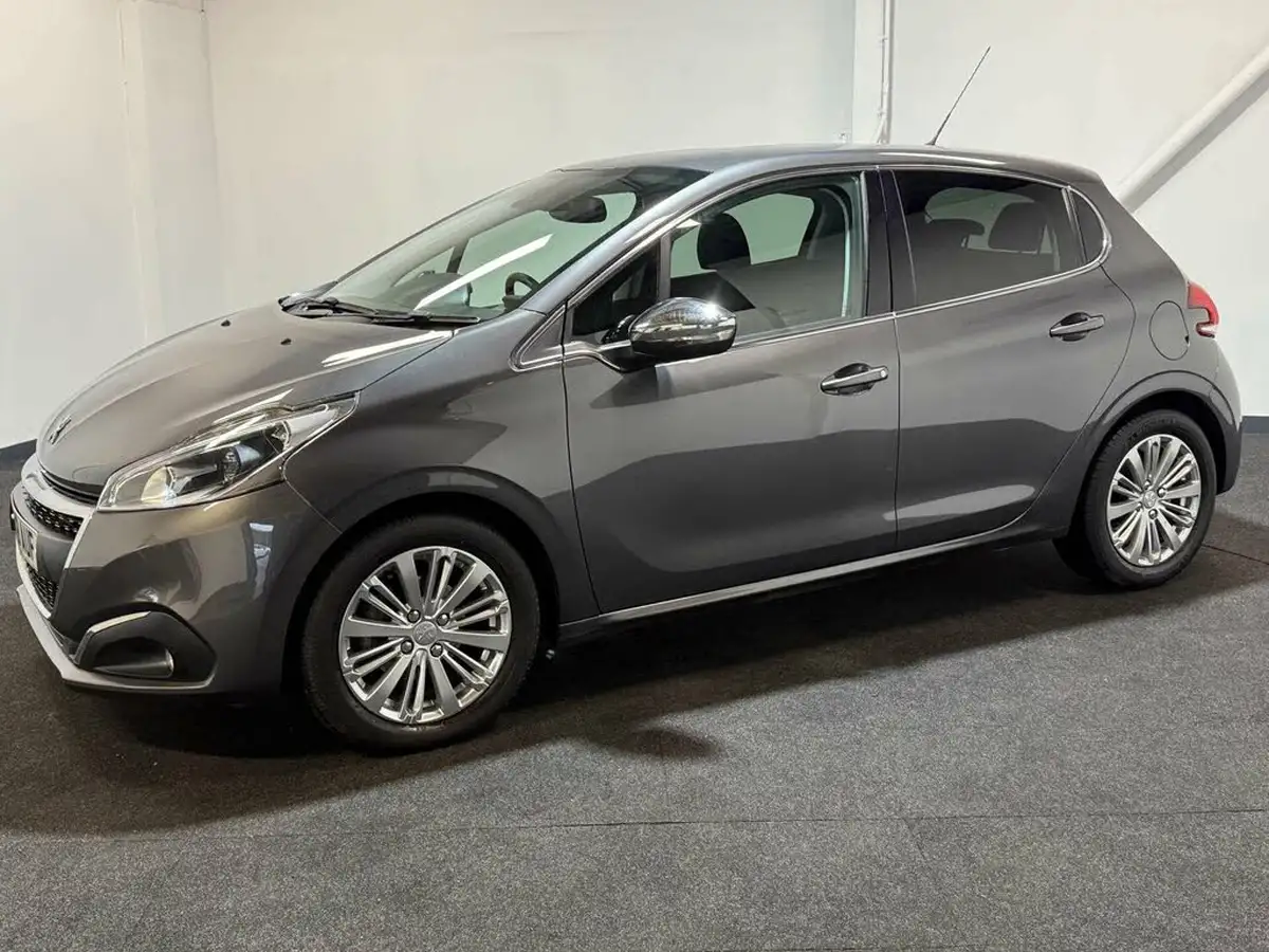 2017-peugeot-208-12-puretech-allure-110bhp-ss-5d-eat6-big-1