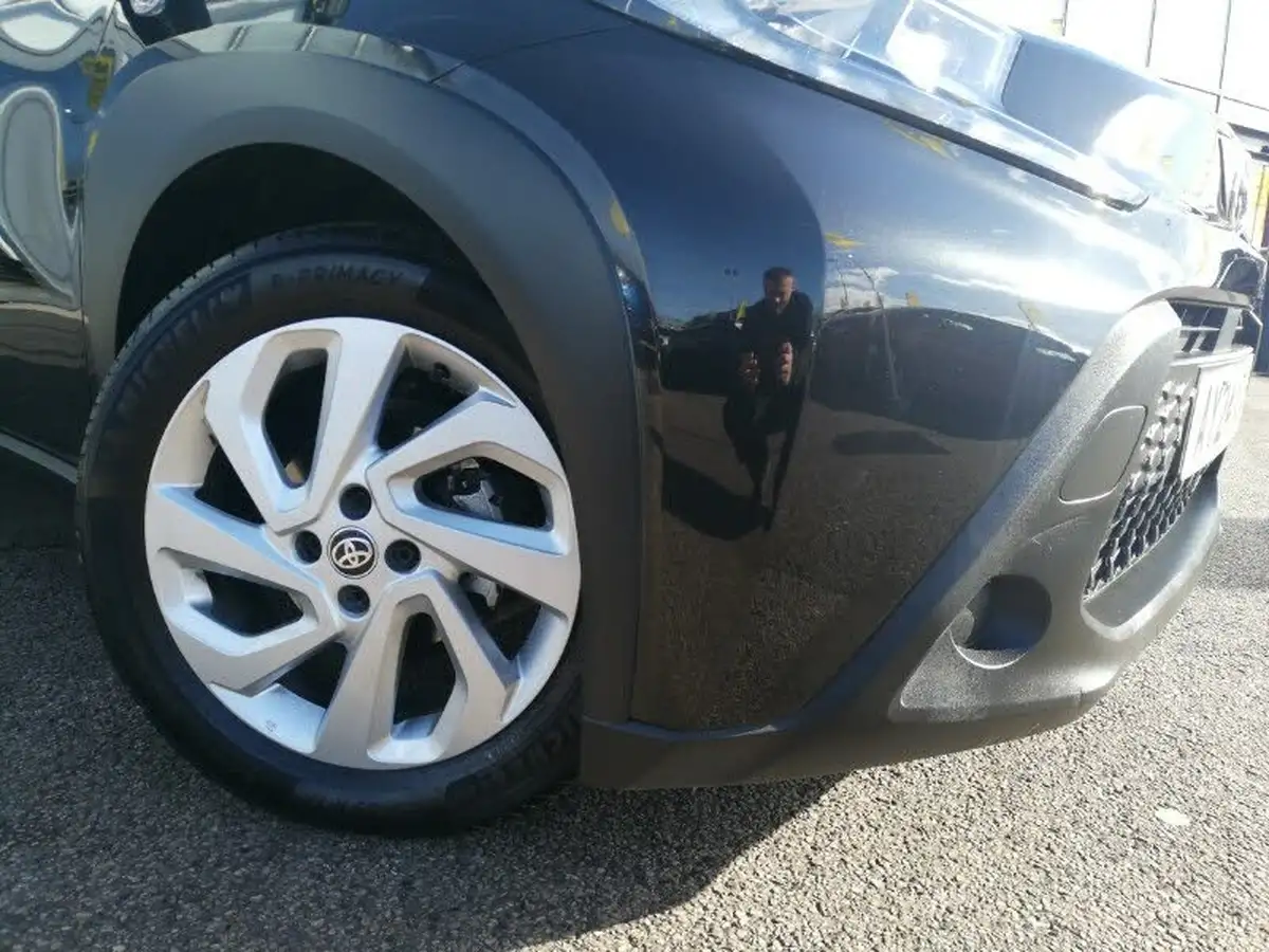 2024-toyota-aygo-x-10-vvt-i-pure-big-8