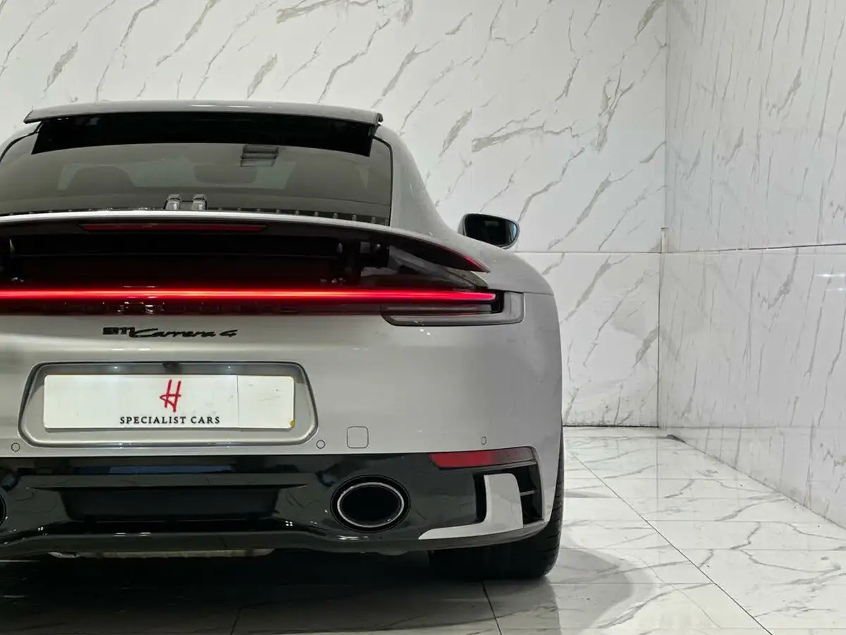 2022-porsche-911-30-carrera-4-coupe-big-28