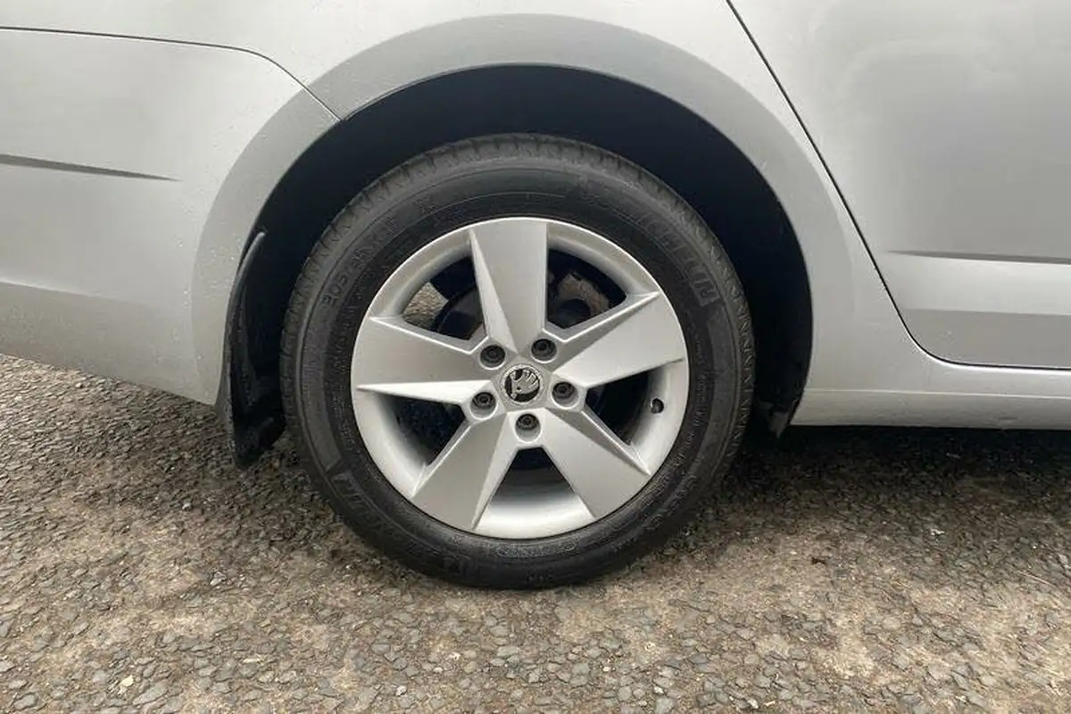2017-skoda-octavia-14-tsi-se-estate-dsg-big-7