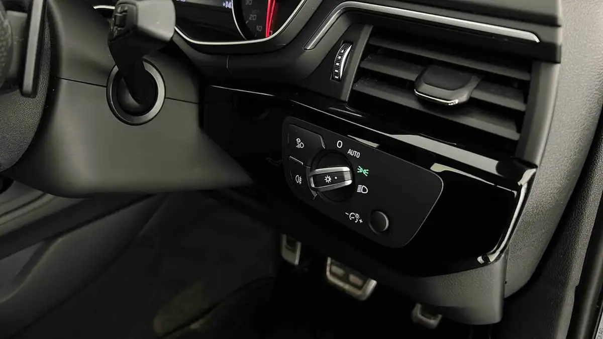 2019-audi-a4-20-35-tfsi-black-edition-s-tronic-big-31