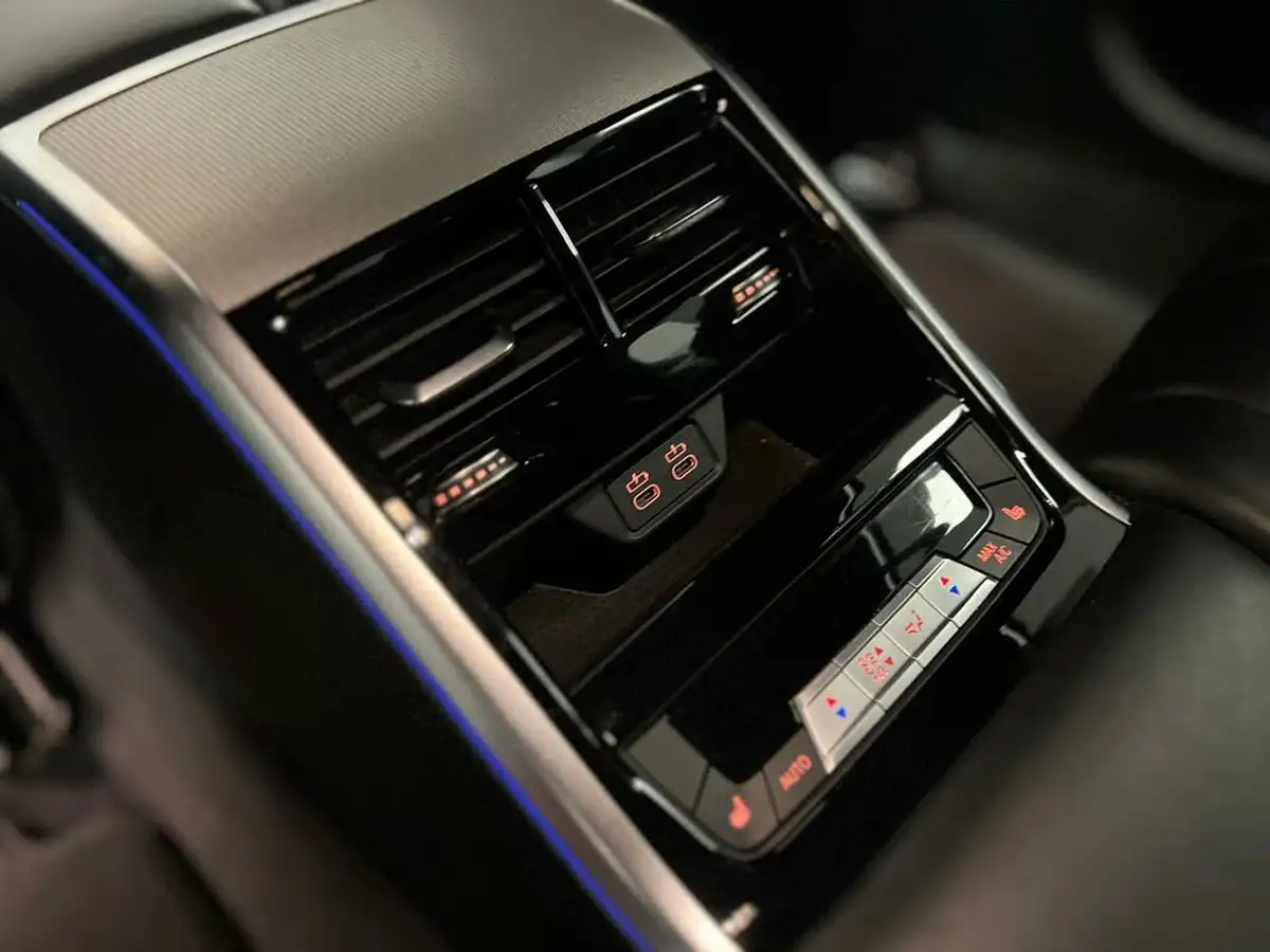 2021-bmw-8-series-30-840i-m-sport-gran-coupe-4d-big-12