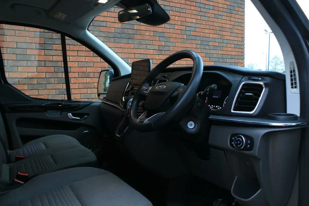 2021-ford-tourneo-custom-20tdci-320-l1-zetec-130pseu6dt-auto-big-4