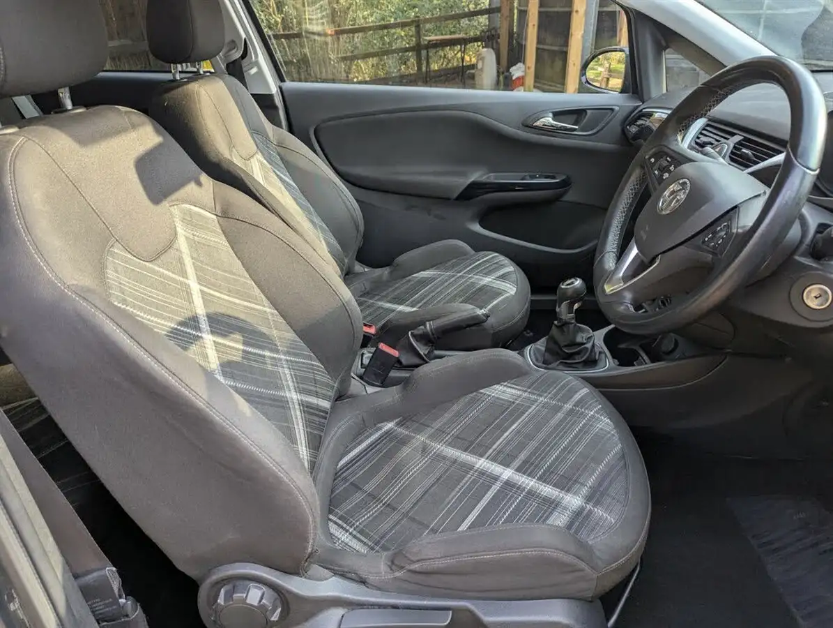 2015-vauxhall-corsa-14-limited-edition-3d-big-13