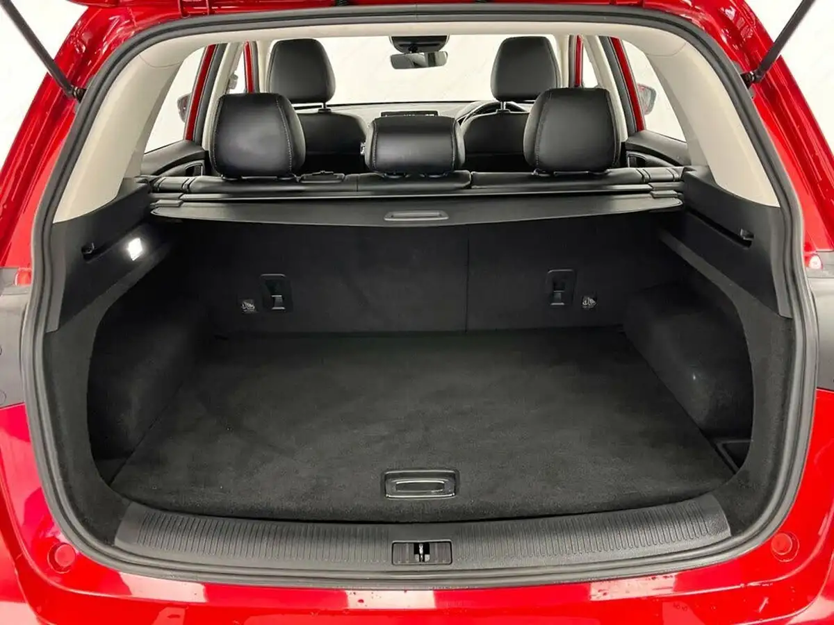 2020-nissan-leaf-e-e-tekna-big-23