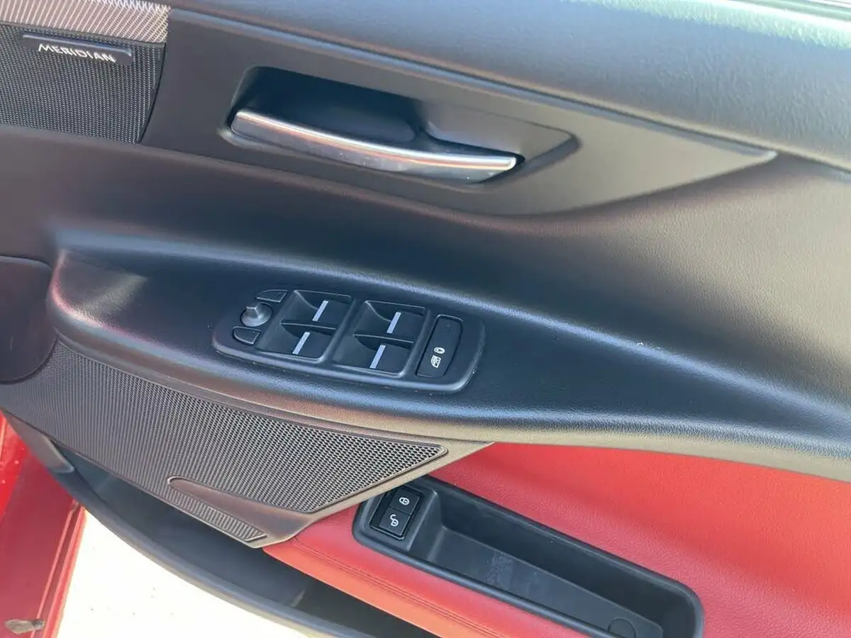 2019-jaguar-xe-20i-landmark-200ps-big-12
