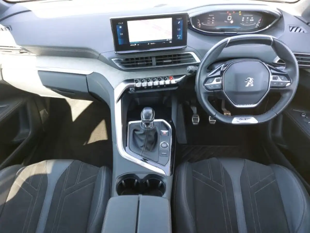 2021-peugeot-3008-suv-12-puretech-gt-big-2