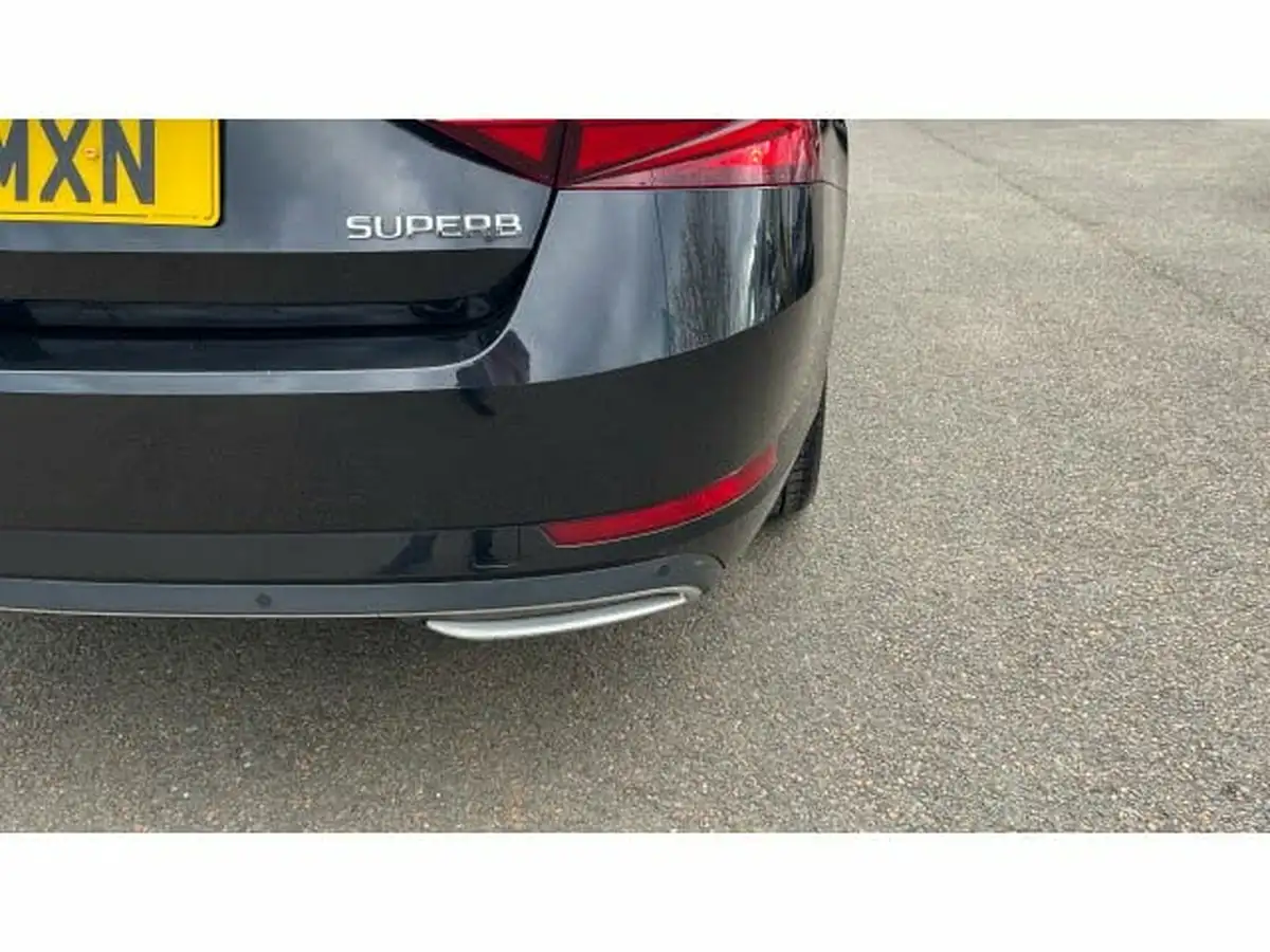 2018-skoda-superb-20-tsi-sportline-220ps-ss-hatchback-big-22
