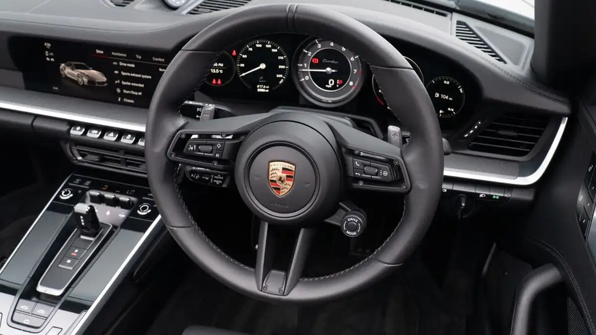 2024-porsche-911-38-turbo-cabriolet-big-8