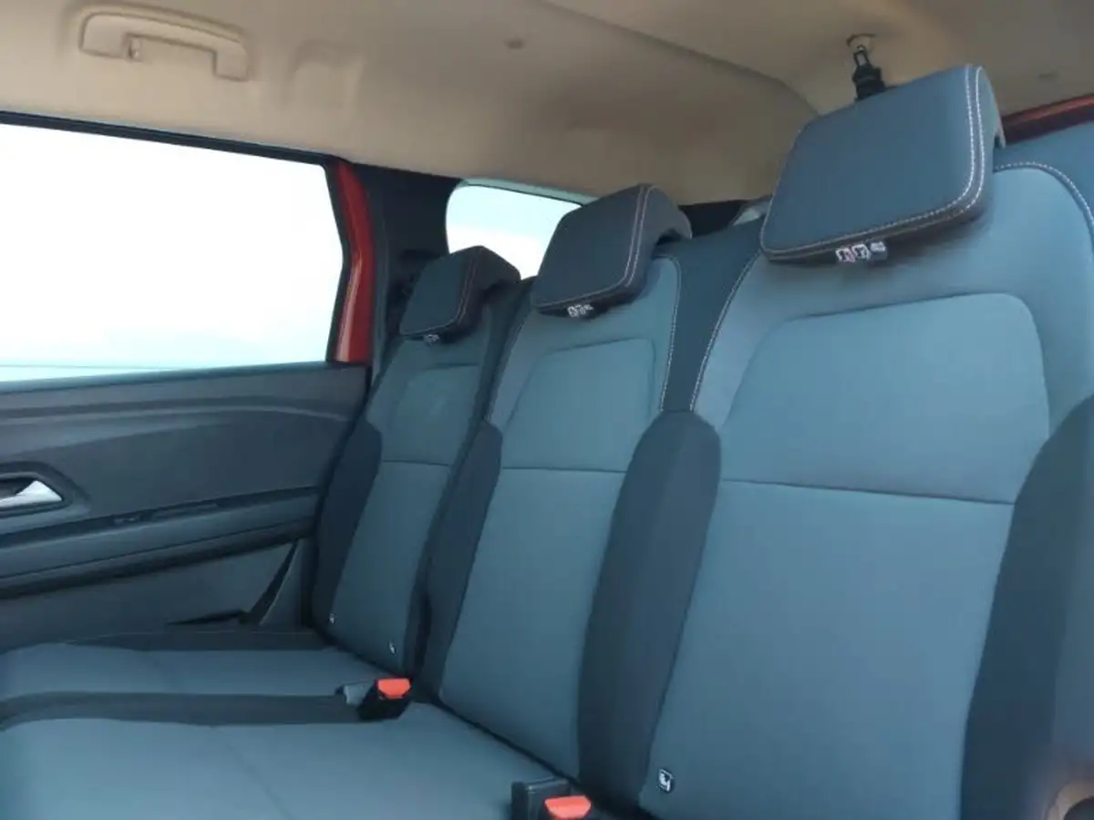 2023-dacia-jogger-16-tce-extreme-big-5