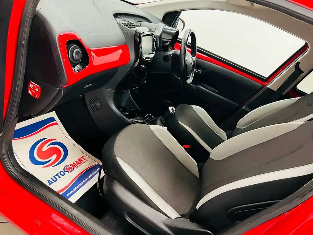 2017-toyota-aygo-10-vvt-i-x-style-71bhp-big-24