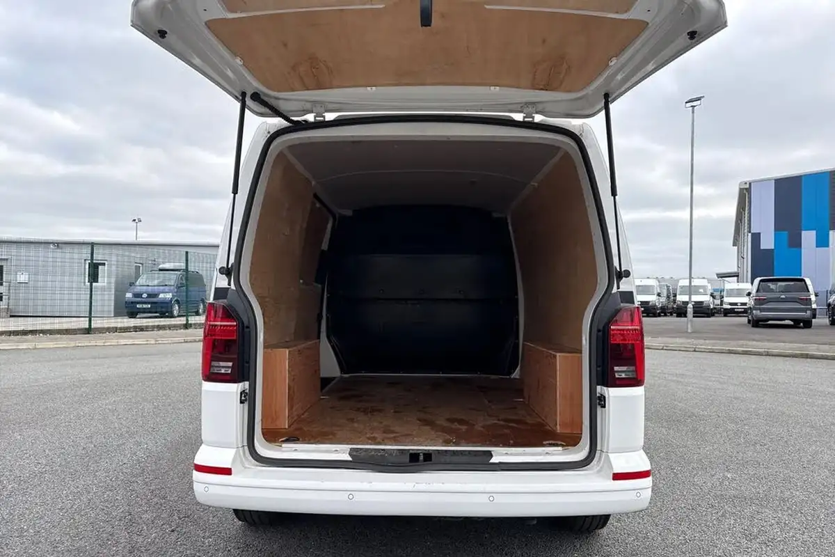 2024-volkswagen-transporter-big-5