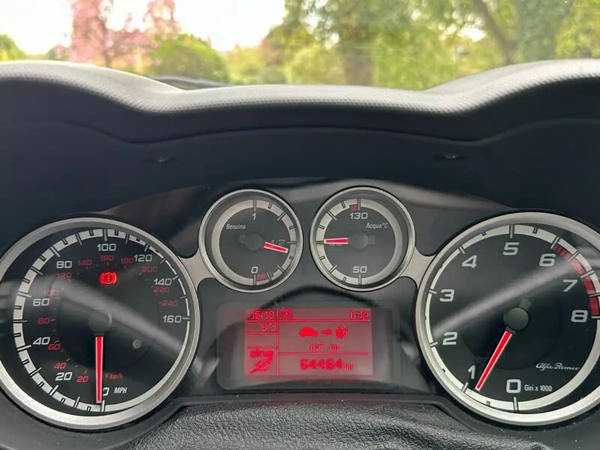 2014-alfa-romeo-mito-09-sprint-big-14