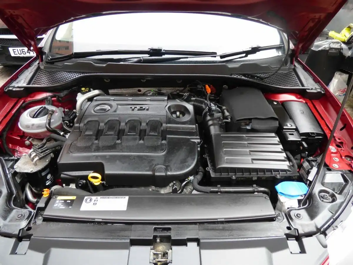 2013-seat-leon-20tdi-se-tech-pack-cr-hatchback-5d-big-33