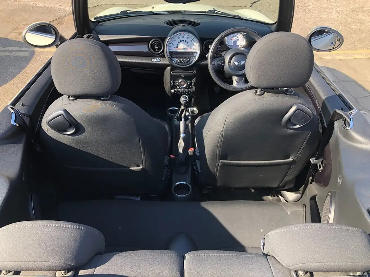 2011-mini-cooper-16-cooper-122bhp-convertible-2d-big-8