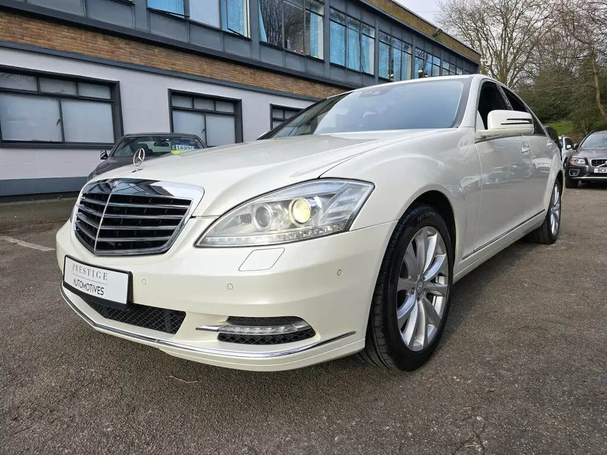2011-mercedes-benz-s-class-55-s500-big-8