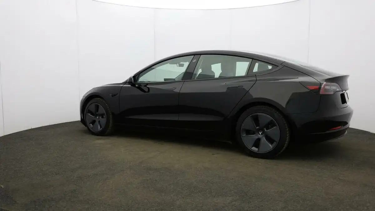 2020-tesla-model-3-e-long-range-big-58