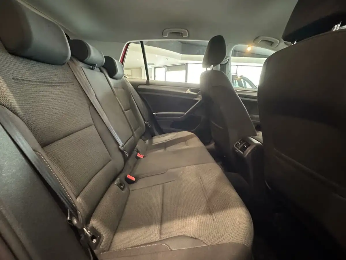 2018-volkswagen-golf-16tdi-se-nav-ss-hatchback-5d-big-17