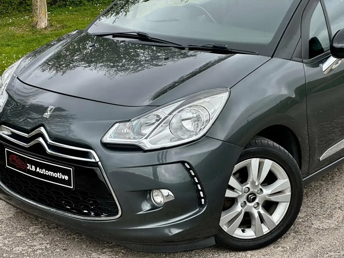 2014-citroen-ds3-16td-dstyle-big-32