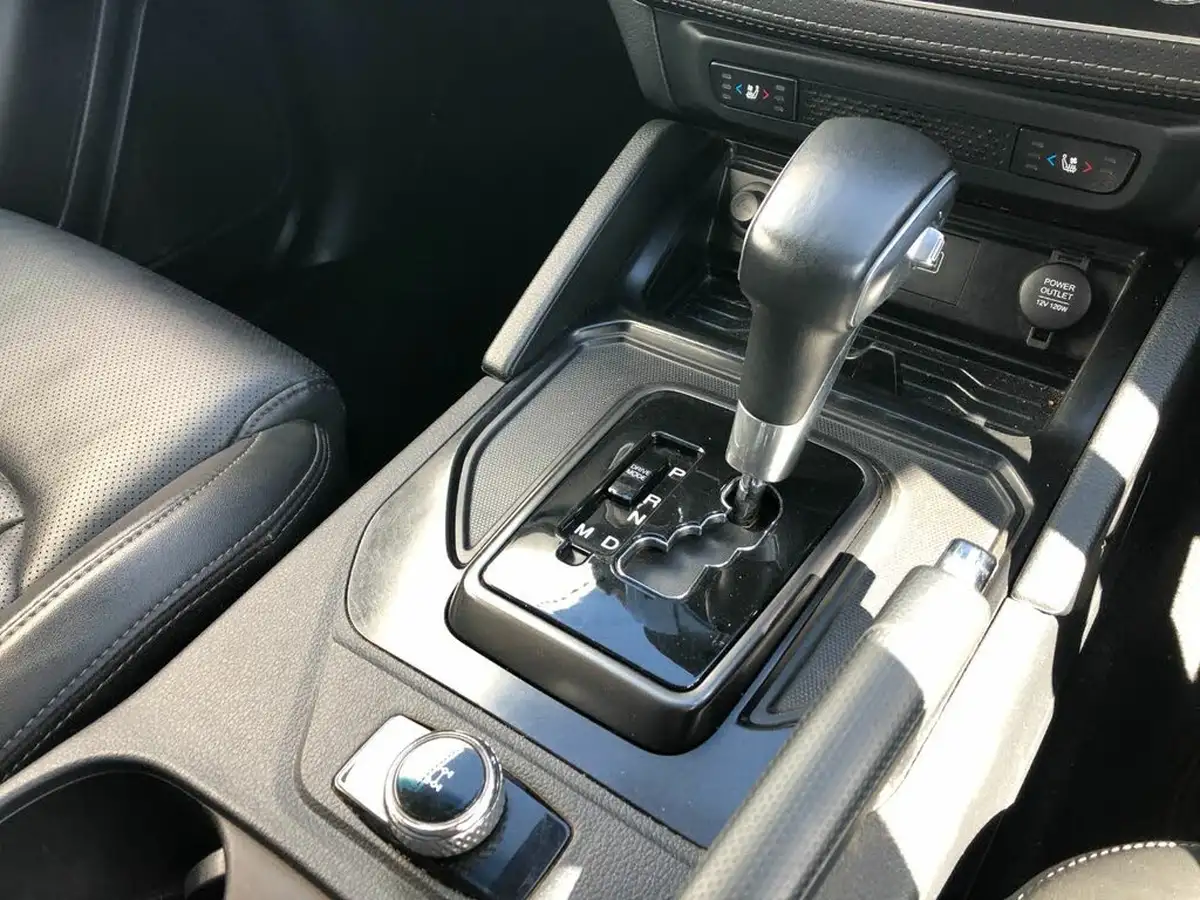 2022-kgm-ssangyong-musso-22td-rebel-181pseu6dt-big-3