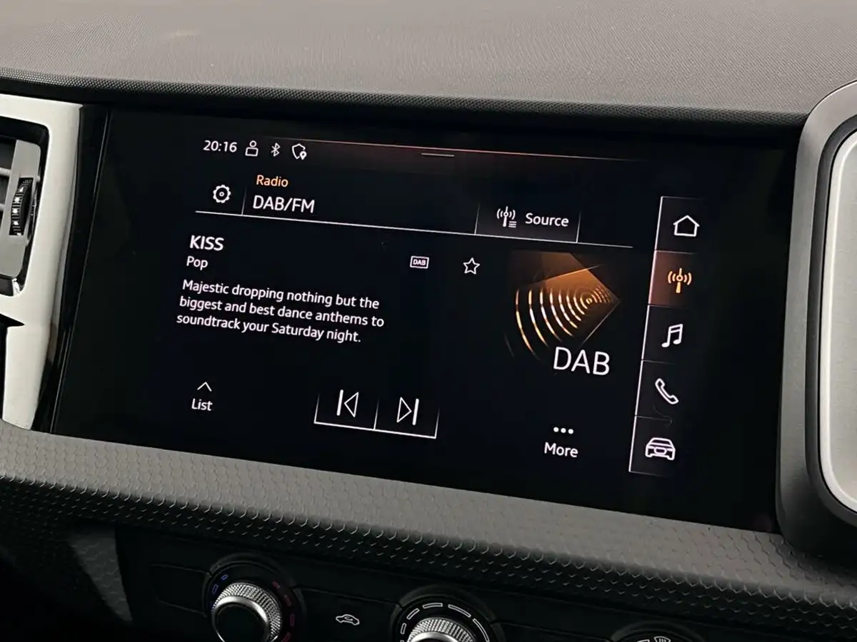 2022-audi-a1-10-25-tfsi-sport-big-22