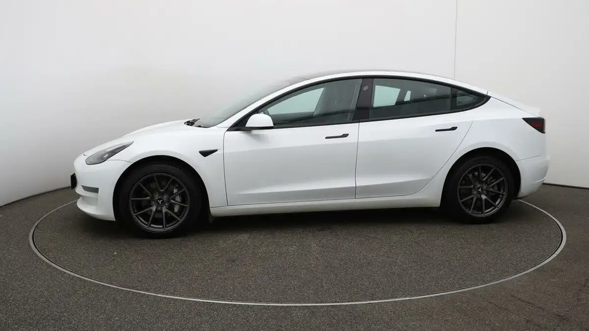 2021-tesla-model-3-e-long-range-4x4-big-4