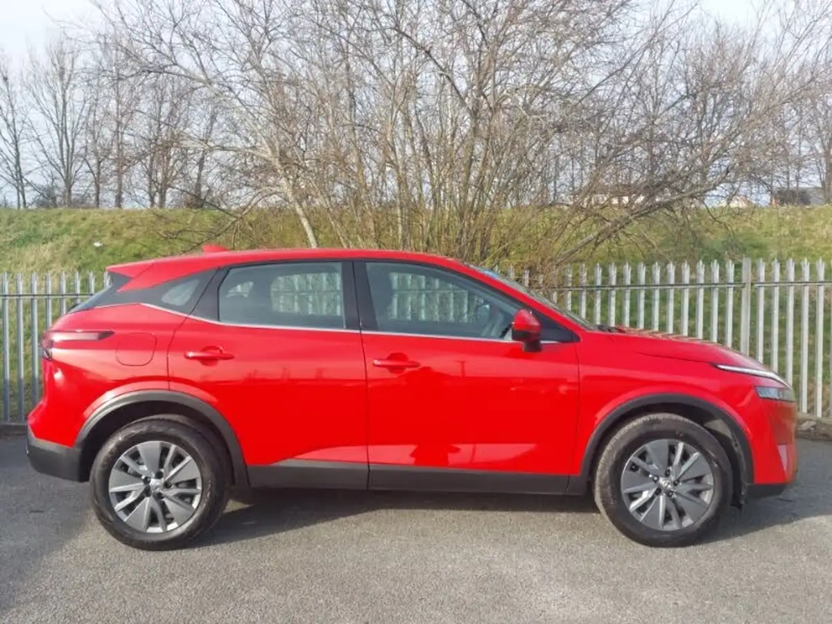 2021-nissan-qashqai-13-dig-t-visia-big-3