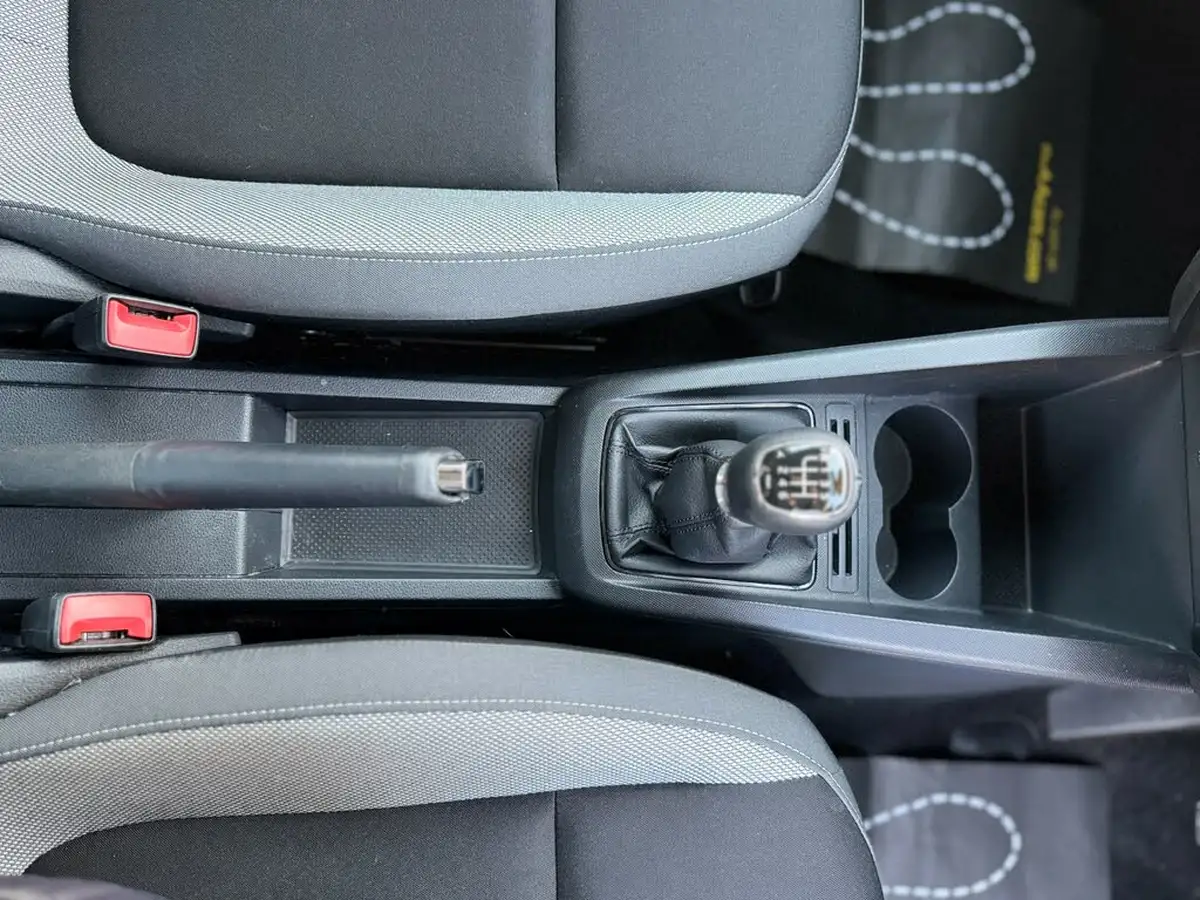 2016-skoda-fabia-12-tsi-se-109ps-hatchback-big-32