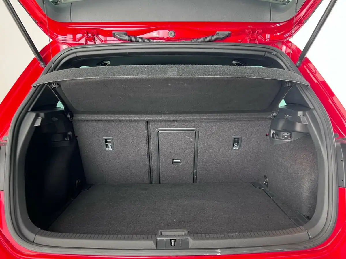2018-volkswagen-golf-20-tsi-gti-5d-dsg-big-9