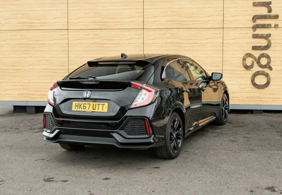 2018-honda-civic-10-vtec-turbo-ex-129ps-ss-hatchback-5d-big-2