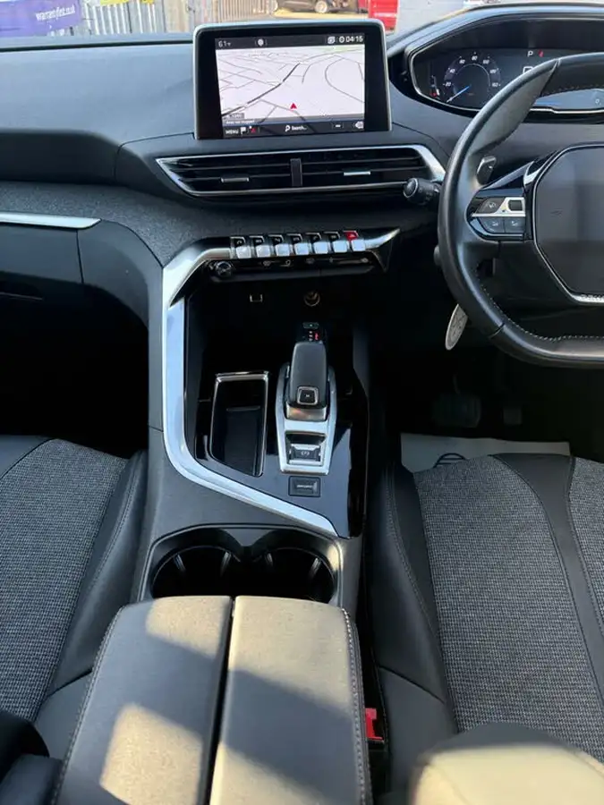 2020-peugeot-5008-suv-12-puretech-allure-eat8-big-53