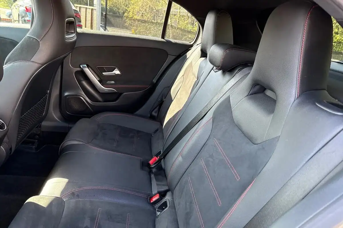 2019-mercedes-benz-a-class-13-a180-amg-line-hatchback-5d-big-18