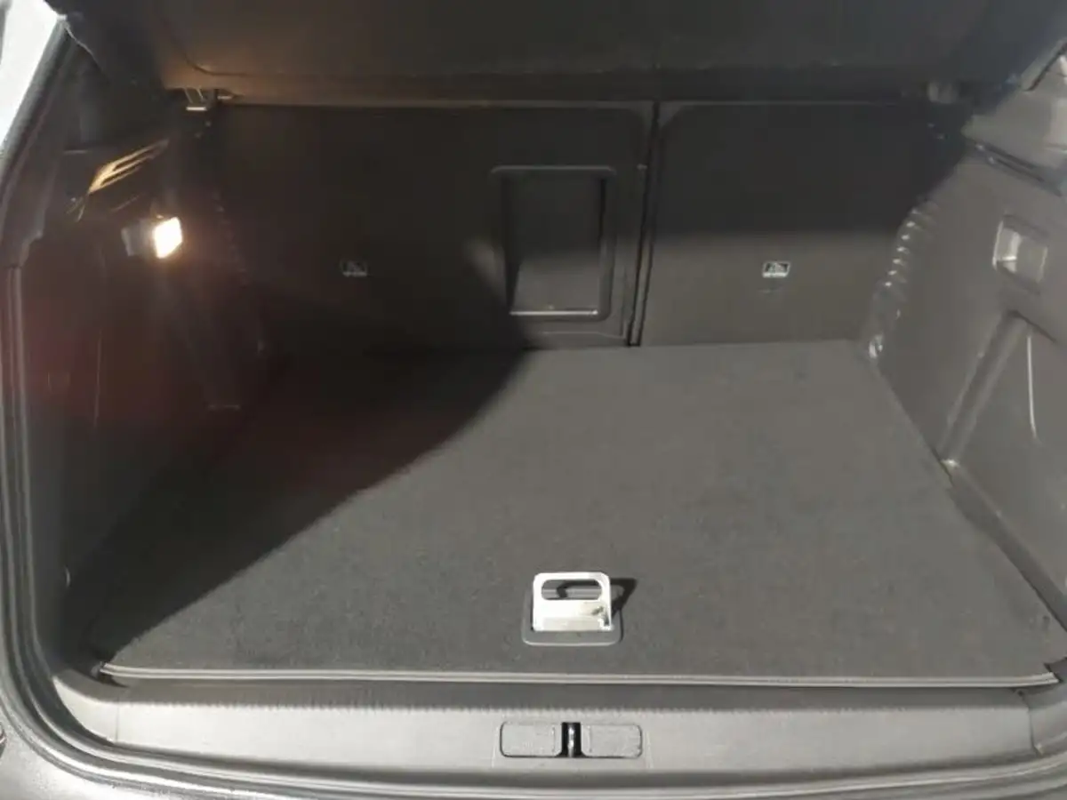 2022-peugeot-3008-suv-16-puretech-allure-premium-225bhp-hybrid-big-7