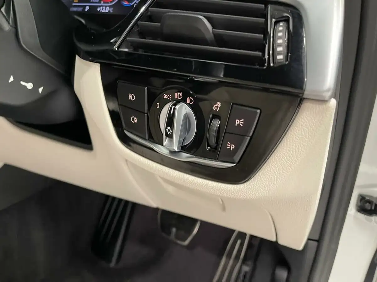 2019-bmw-5-series-big-26