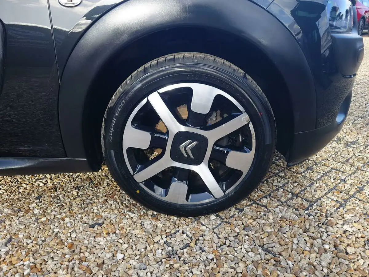 2018-citroen-c4-cactus-16bluehdi-flair-edition-big-15