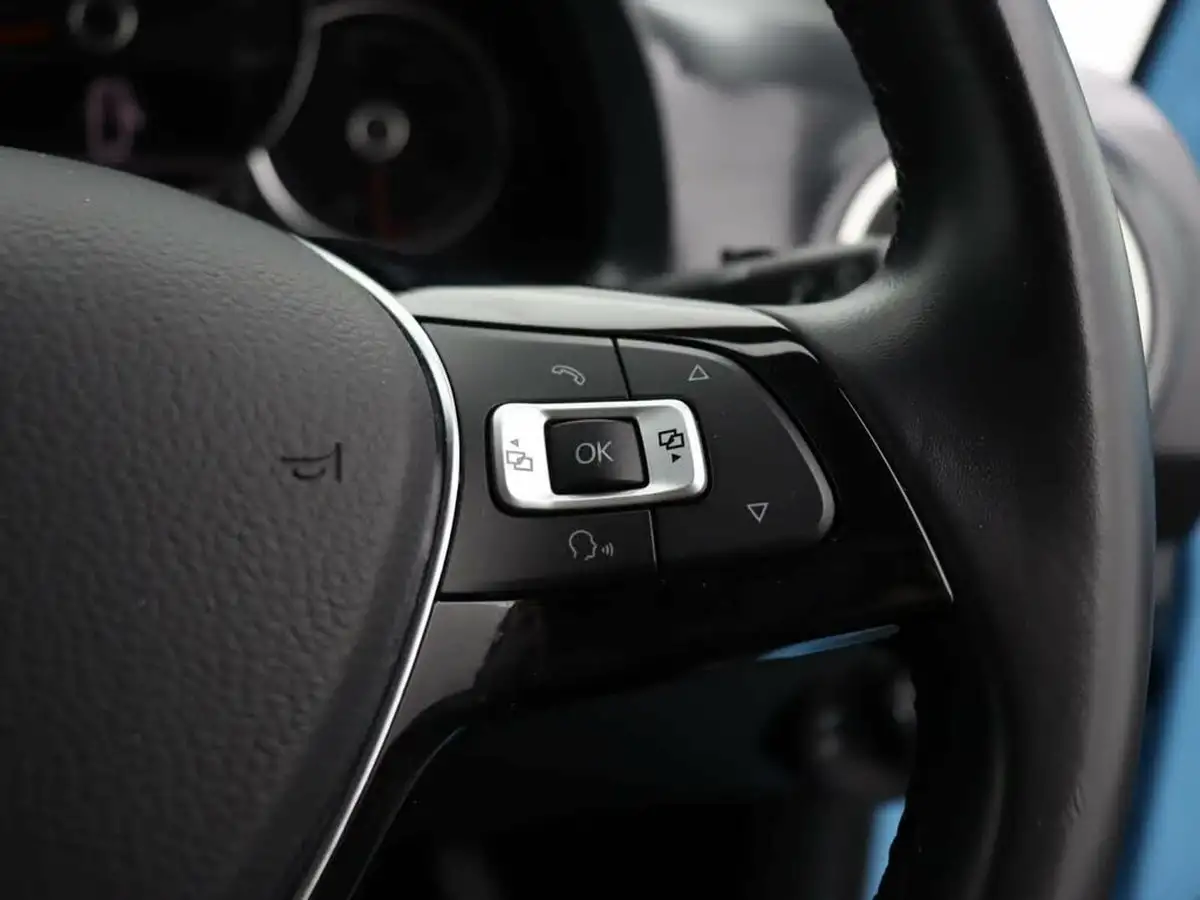 2021-volkswagen-up-10-up-r-line-65ps-sre-bmt-evo-big-18